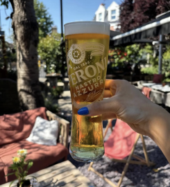 The Crown, Twickenham
